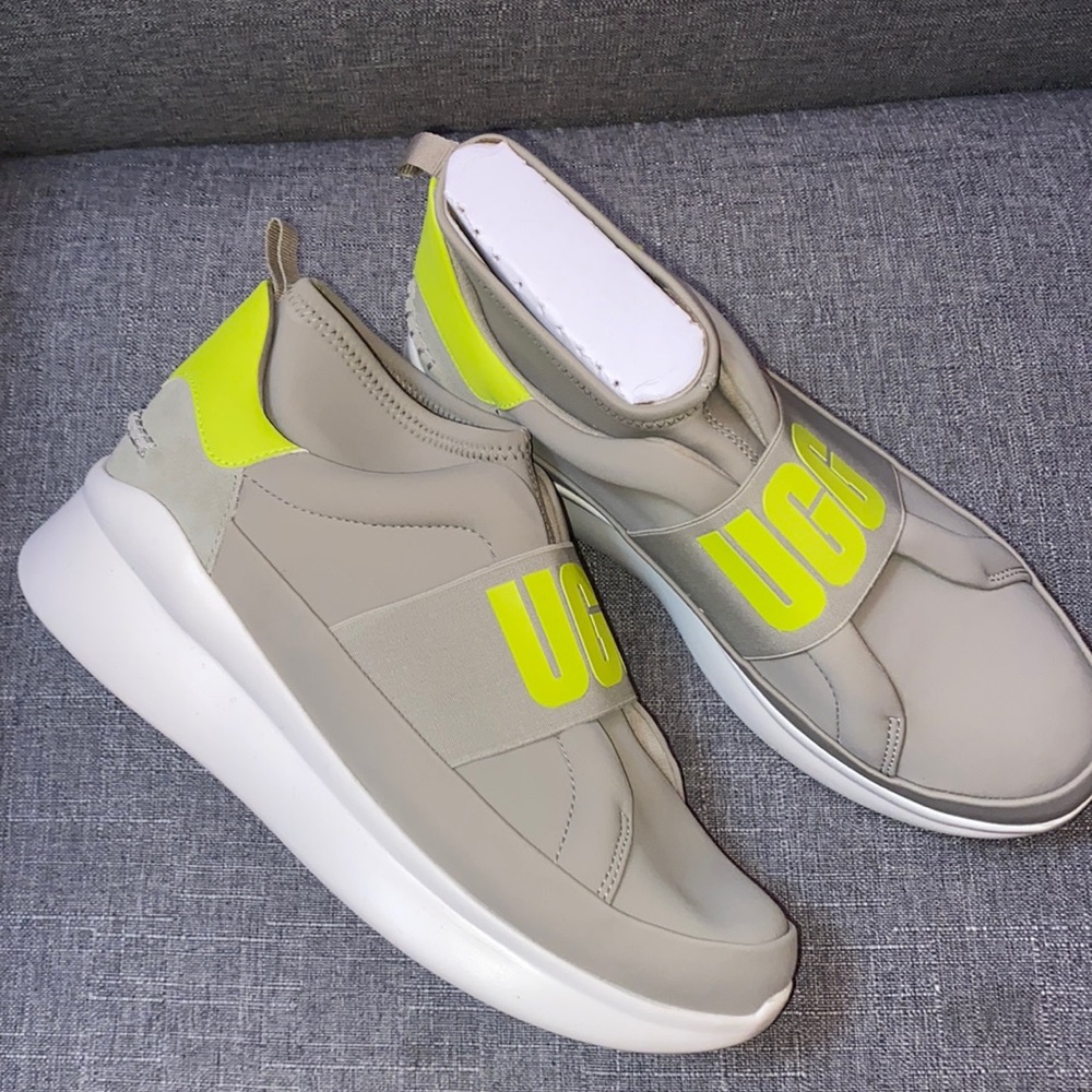 UGG sneakers💚🤍💚🤍